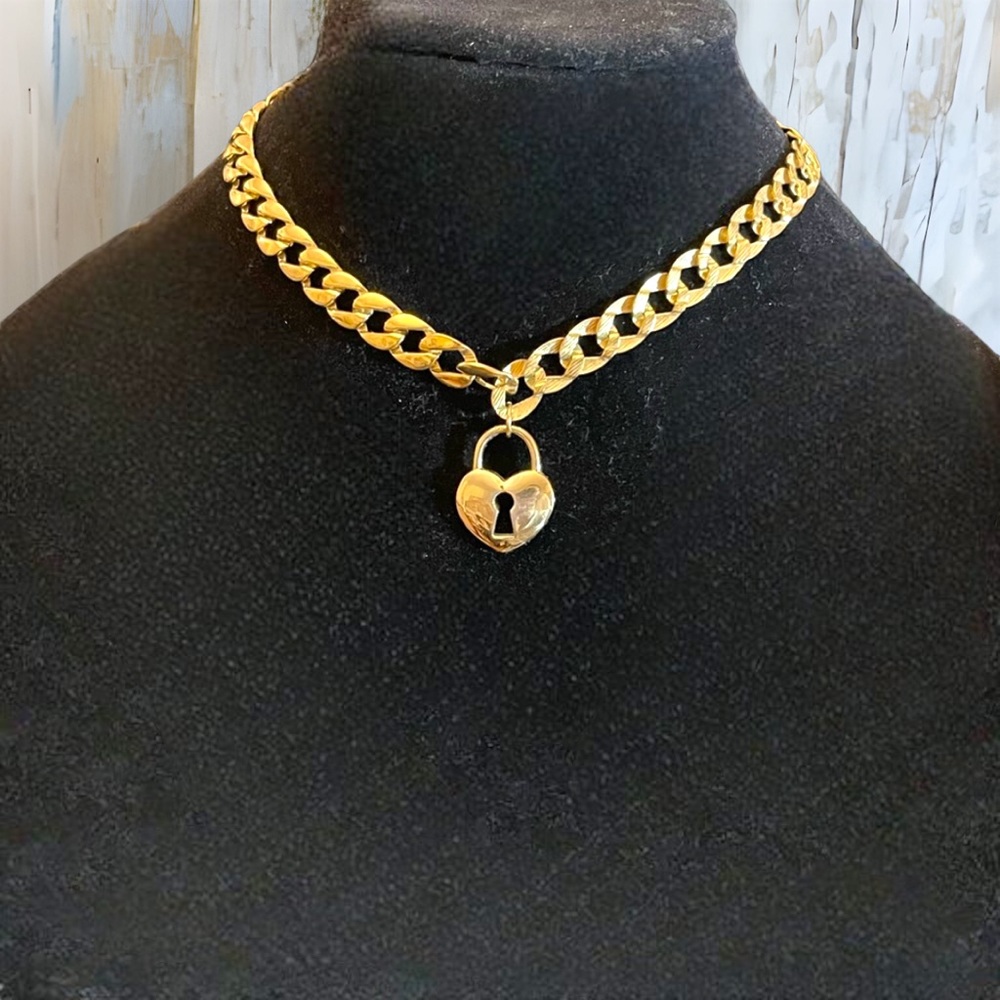 Vintage Gold-tone Heart Lock Curb Chain Necklace
